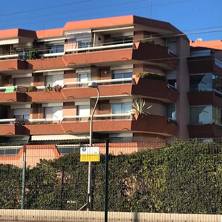 Magnifique Appartement Pied Dans L'Eau Кан Екстериор снимка
