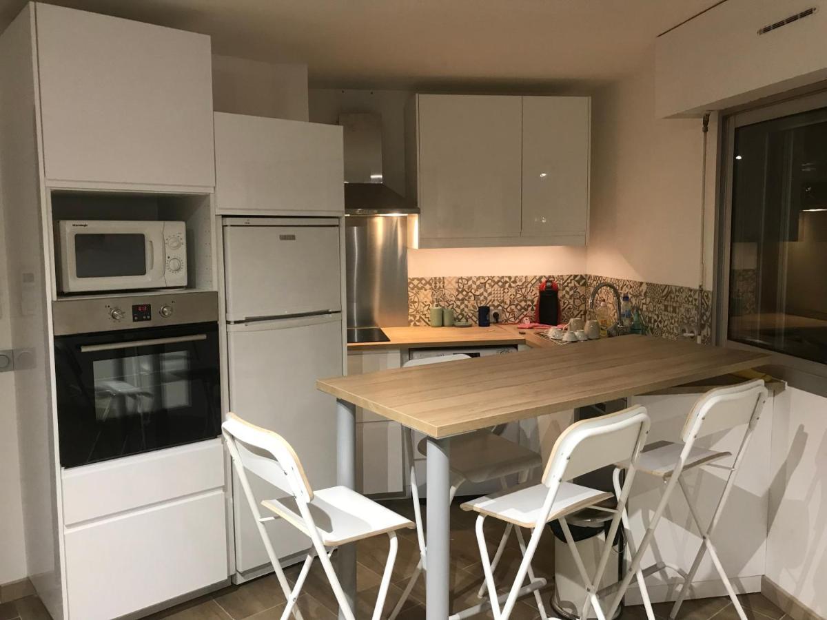 Magnifique Appartement Pied Dans L'Eau Кан Екстериор снимка