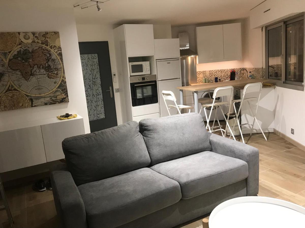 Magnifique Appartement Pied Dans L'Eau Кан Екстериор снимка