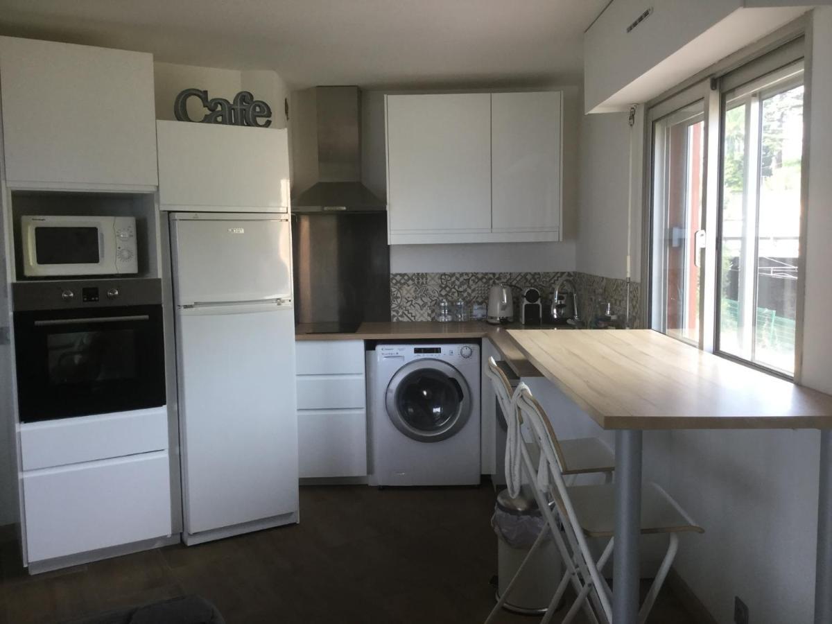 Magnifique Appartement Pied Dans L'Eau Кан Екстериор снимка